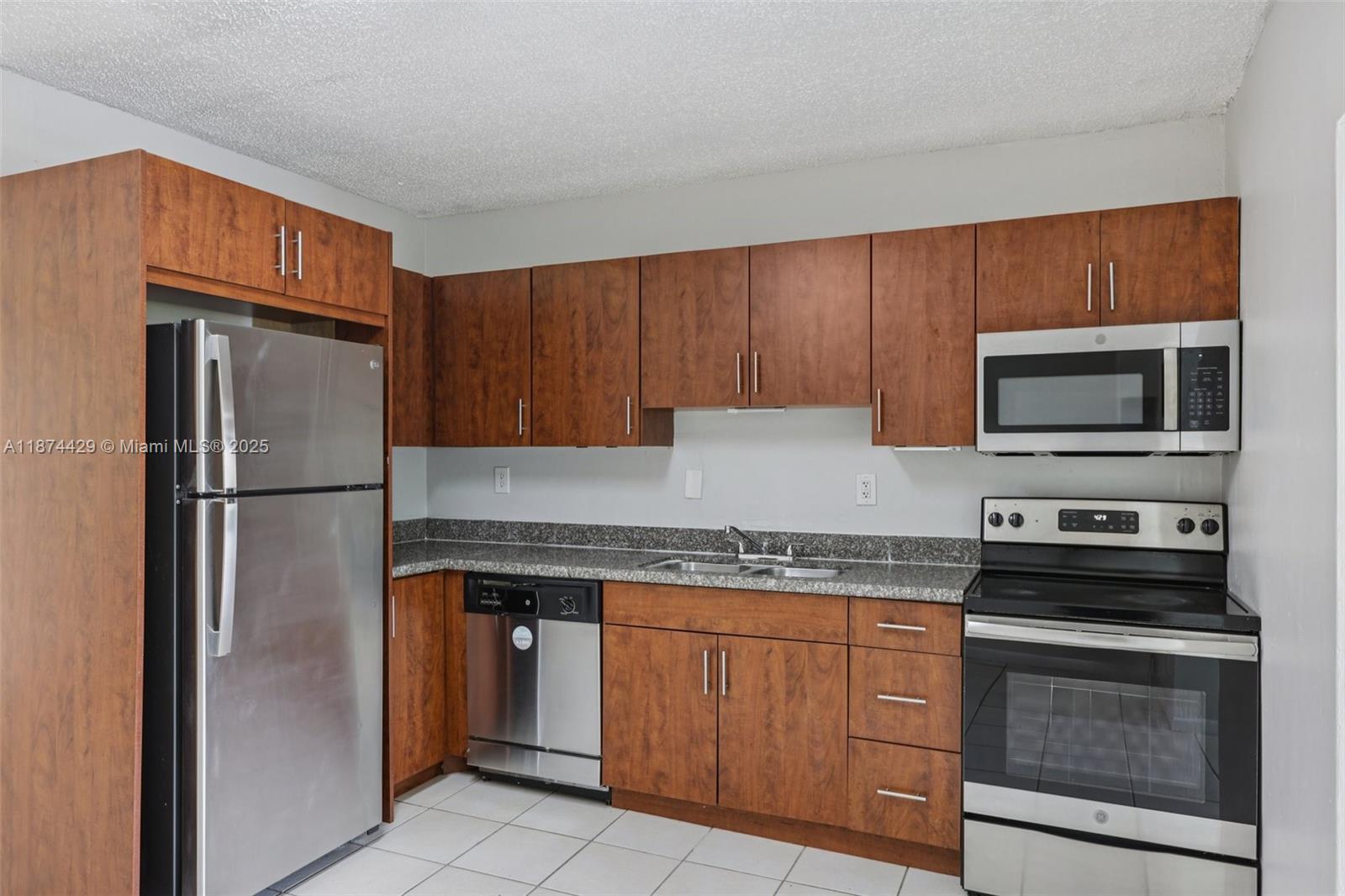 WOODLAND PARK AMD PLAT - Residential