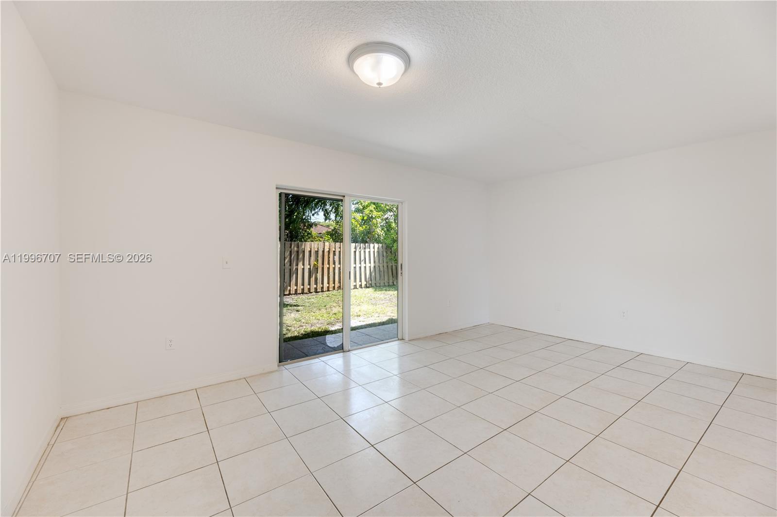 AMD MIAMI SUBURBAN AC - Residential Lease