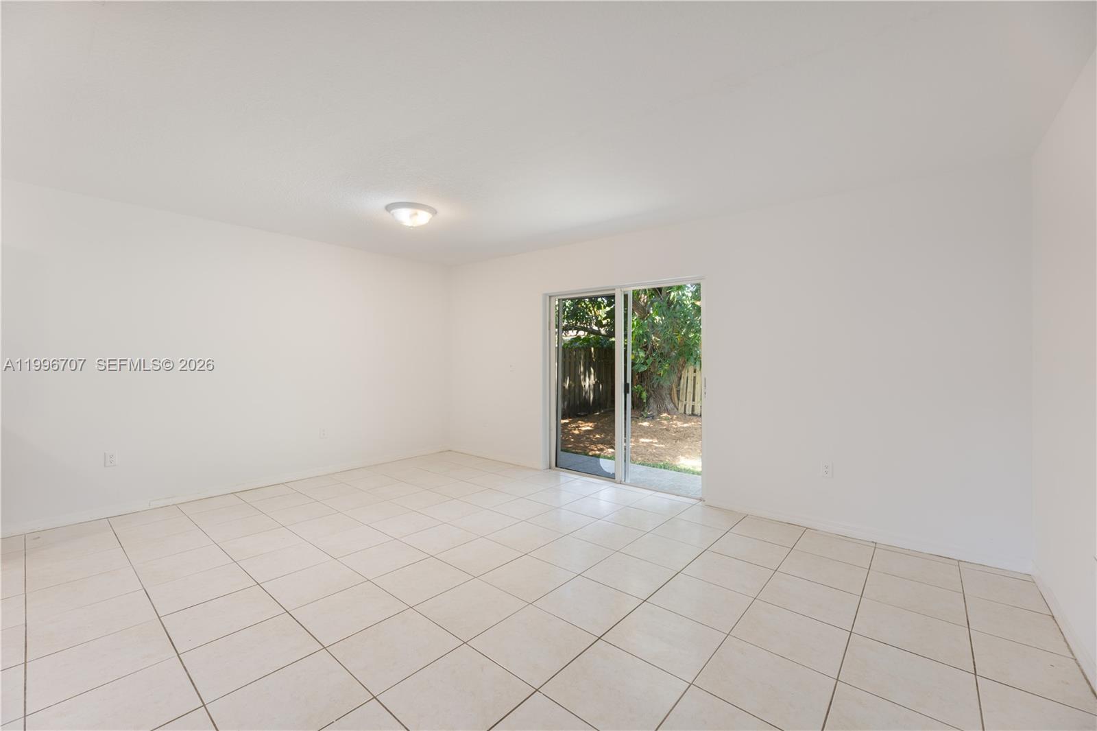 AMD MIAMI SUBURBAN AC - Residential Lease