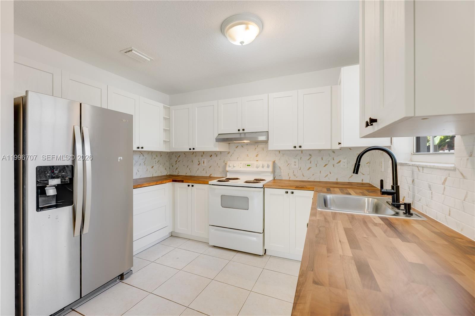 AMD MIAMI SUBURBAN AC - Residential Lease