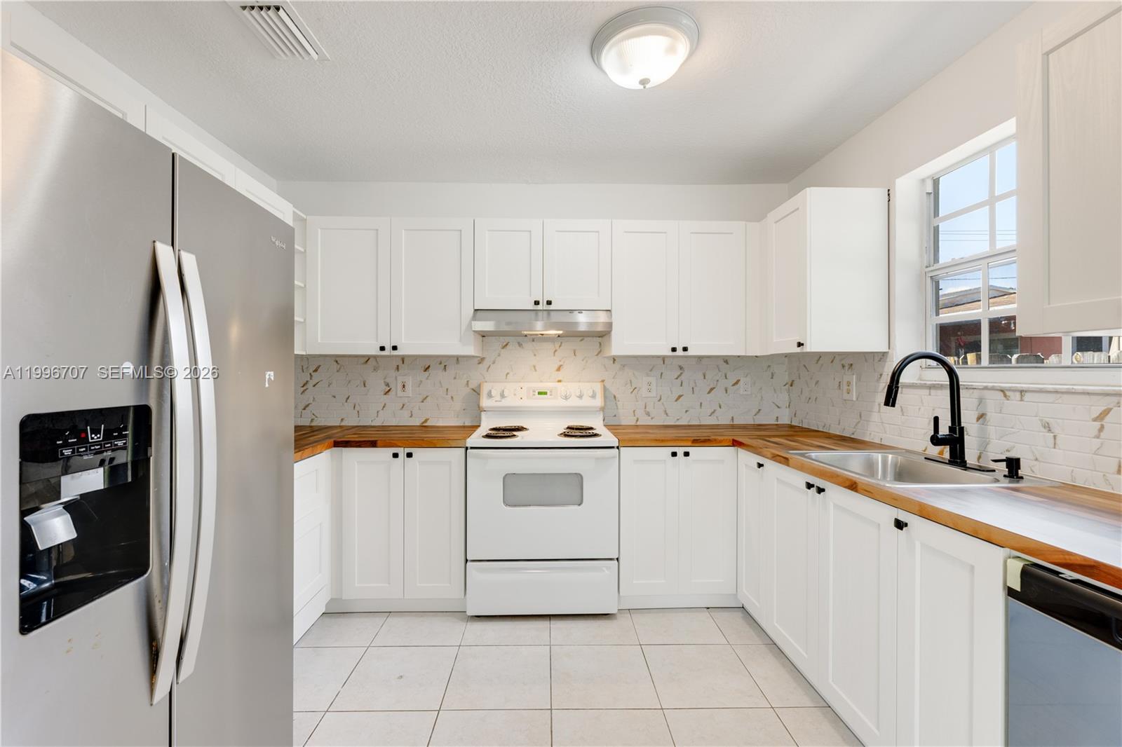 AMD MIAMI SUBURBAN AC - Residential Lease