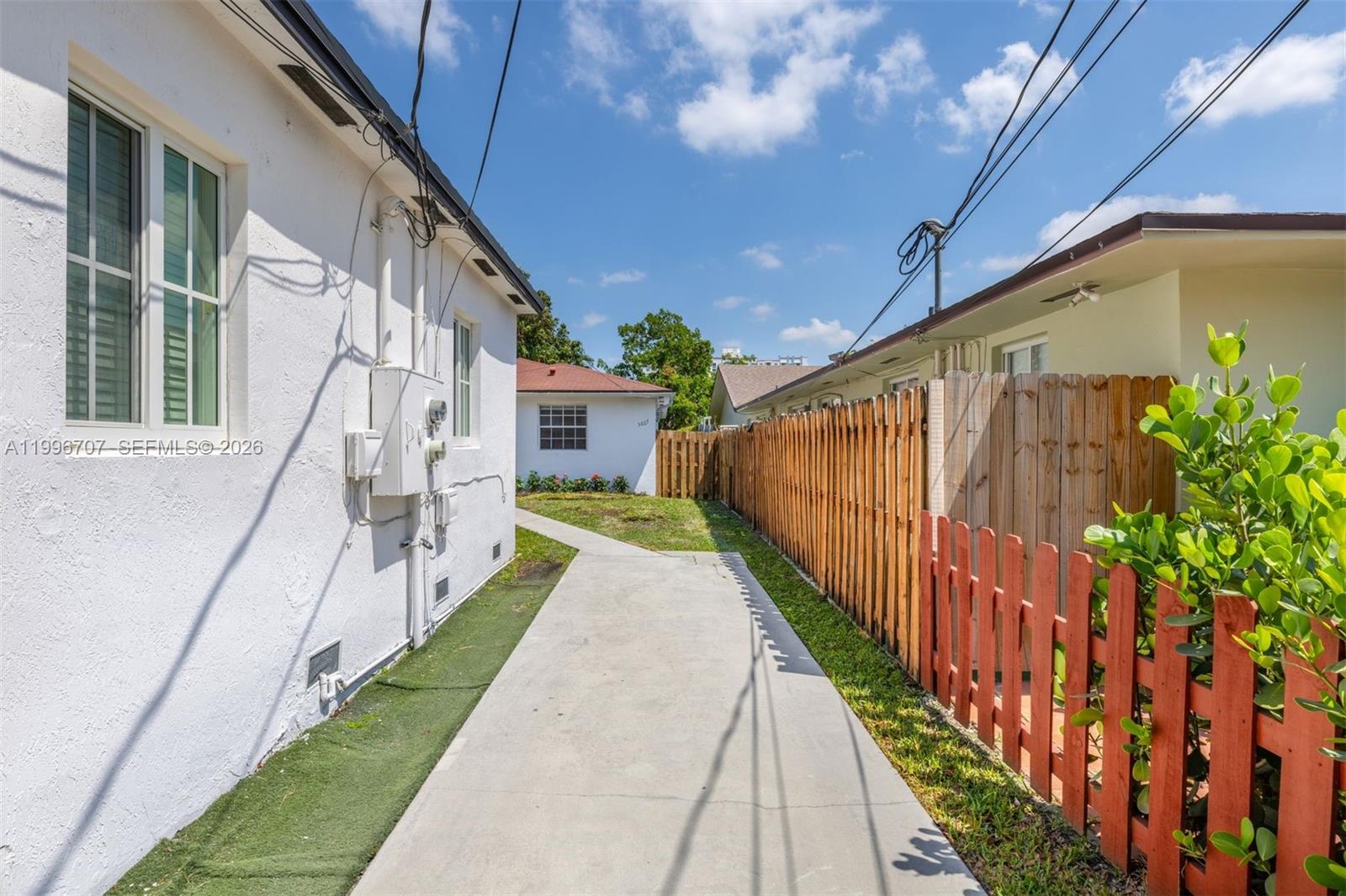 AMD MIAMI SUBURBAN AC - Residential Lease