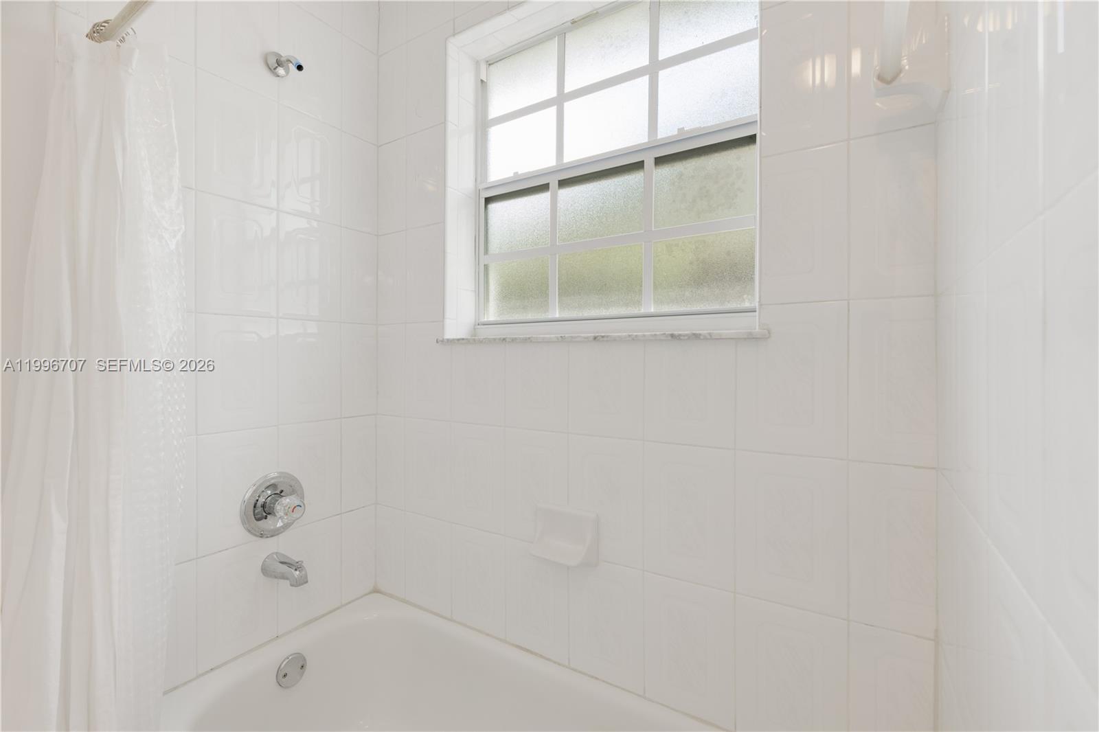 AMD MIAMI SUBURBAN AC - Residential Lease