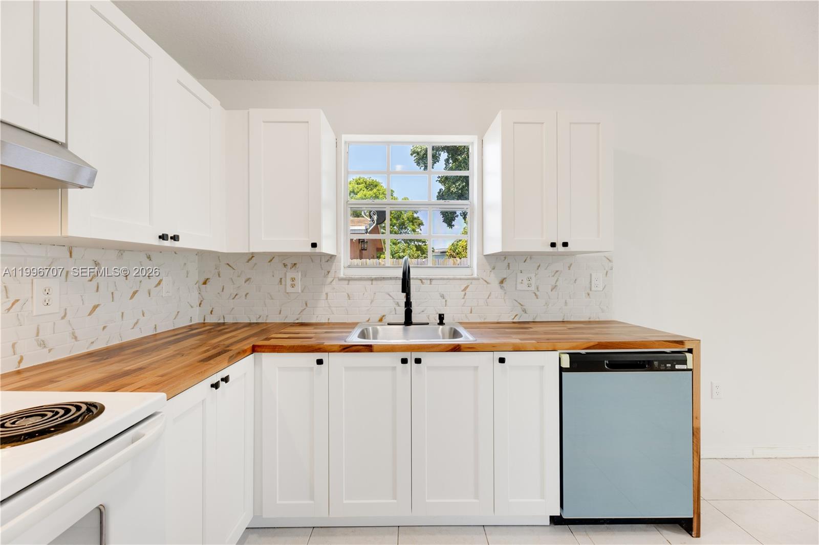 AMD MIAMI SUBURBAN AC - Residential Lease