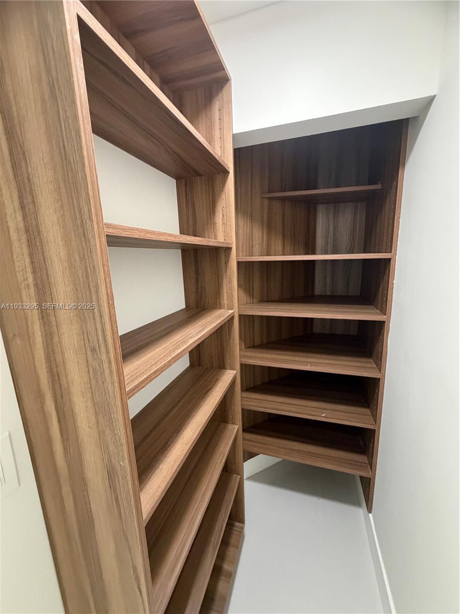 CYPRESS RUN - Residential