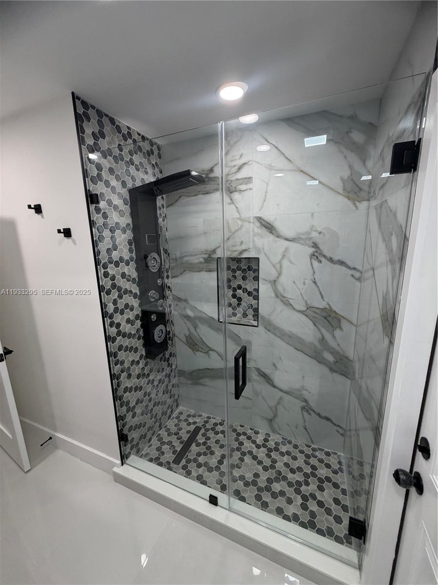 CYPRESS RUN - Residential