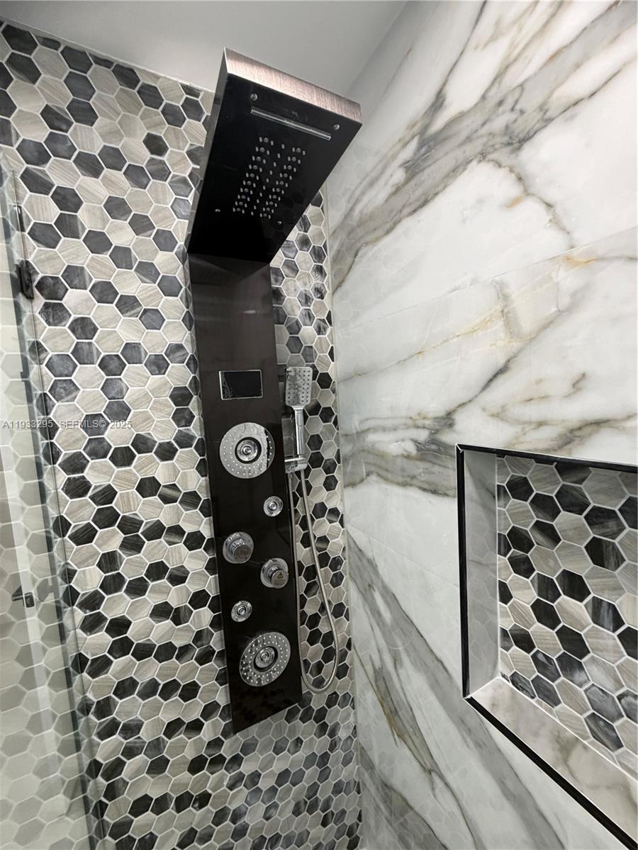 CYPRESS RUN - Residential