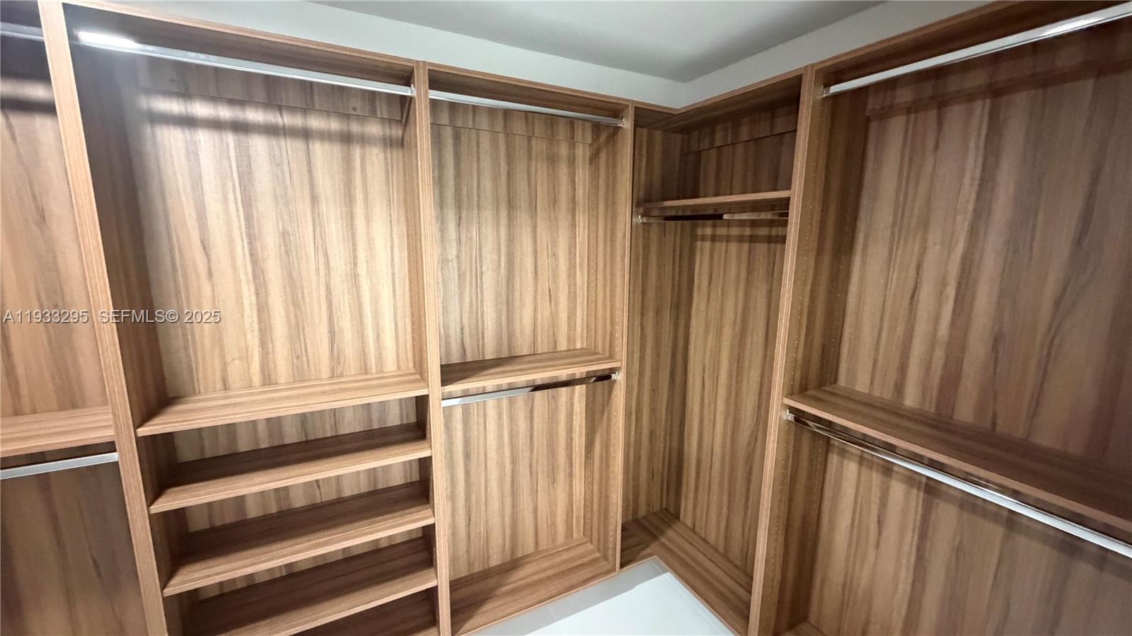 CYPRESS RUN - Residential