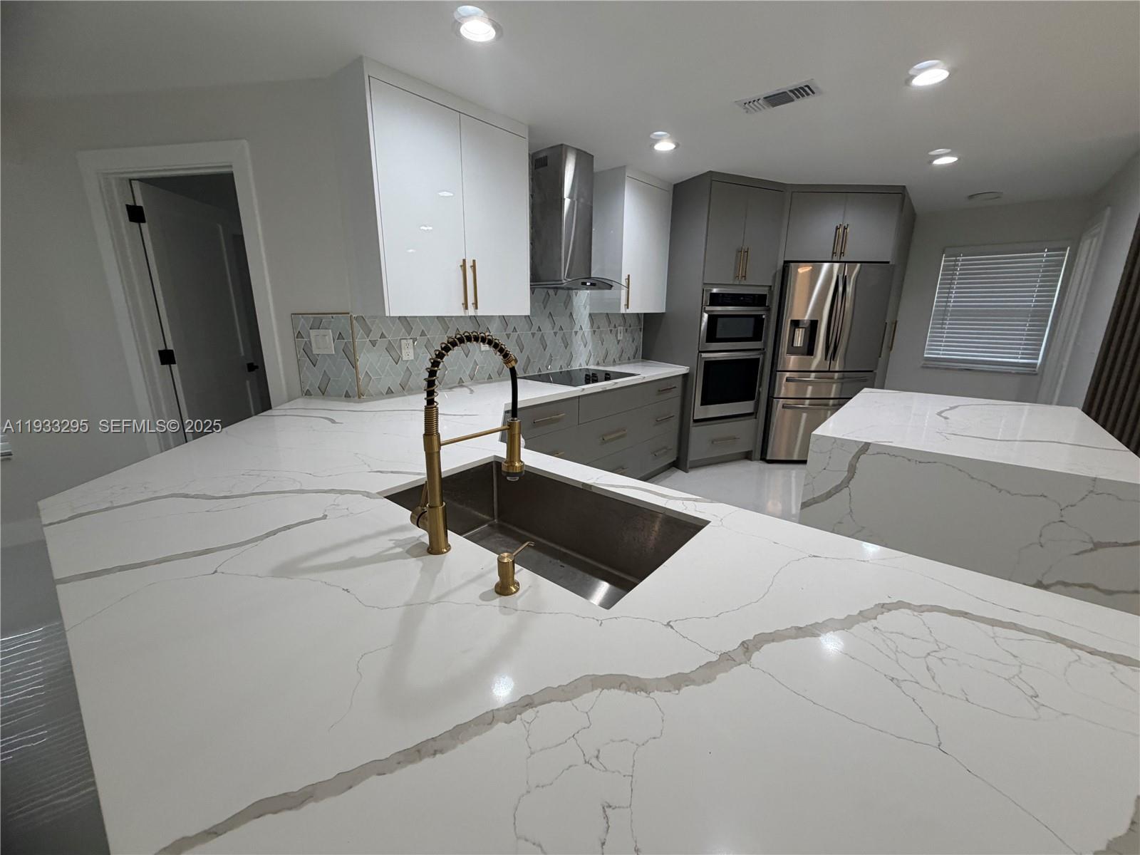 CYPRESS RUN - Residential