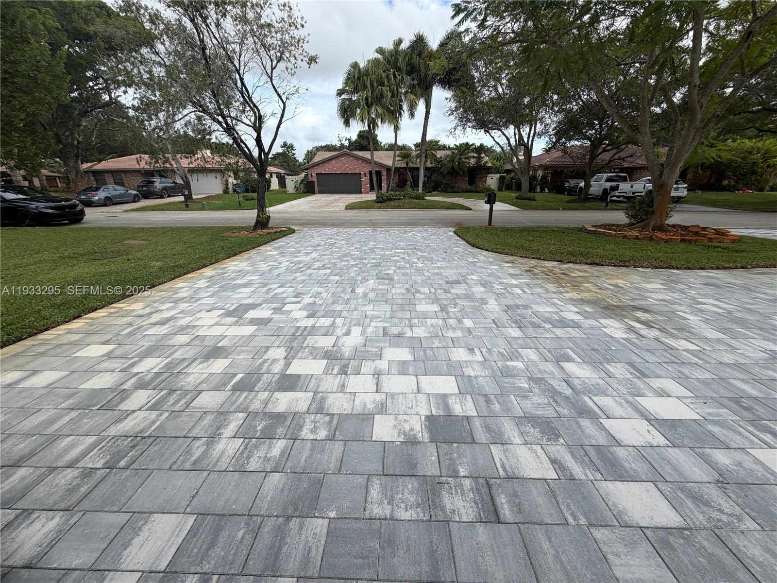 CYPRESS RUN - Residential