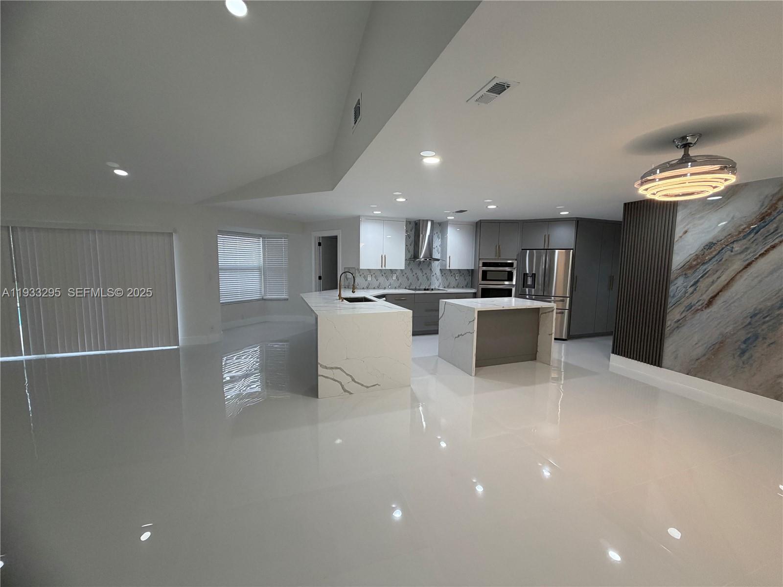 CYPRESS RUN - Residential