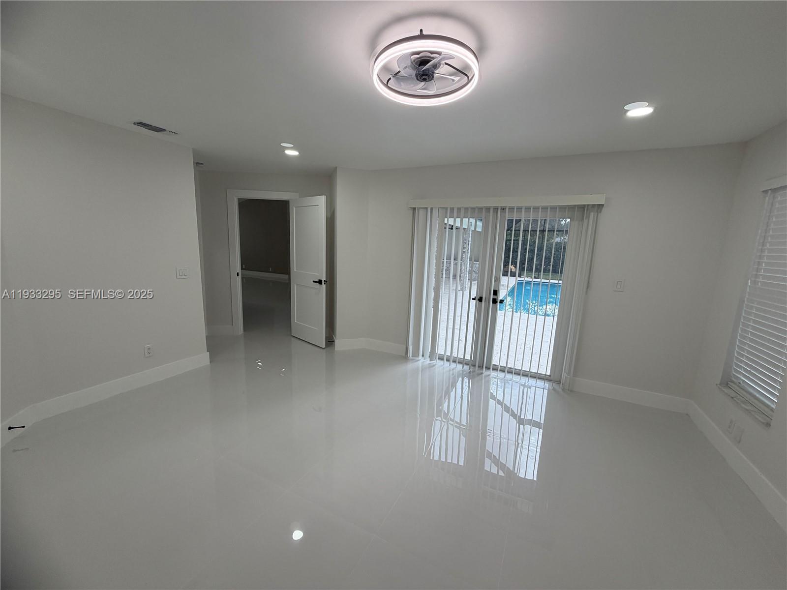 CYPRESS RUN - Residential