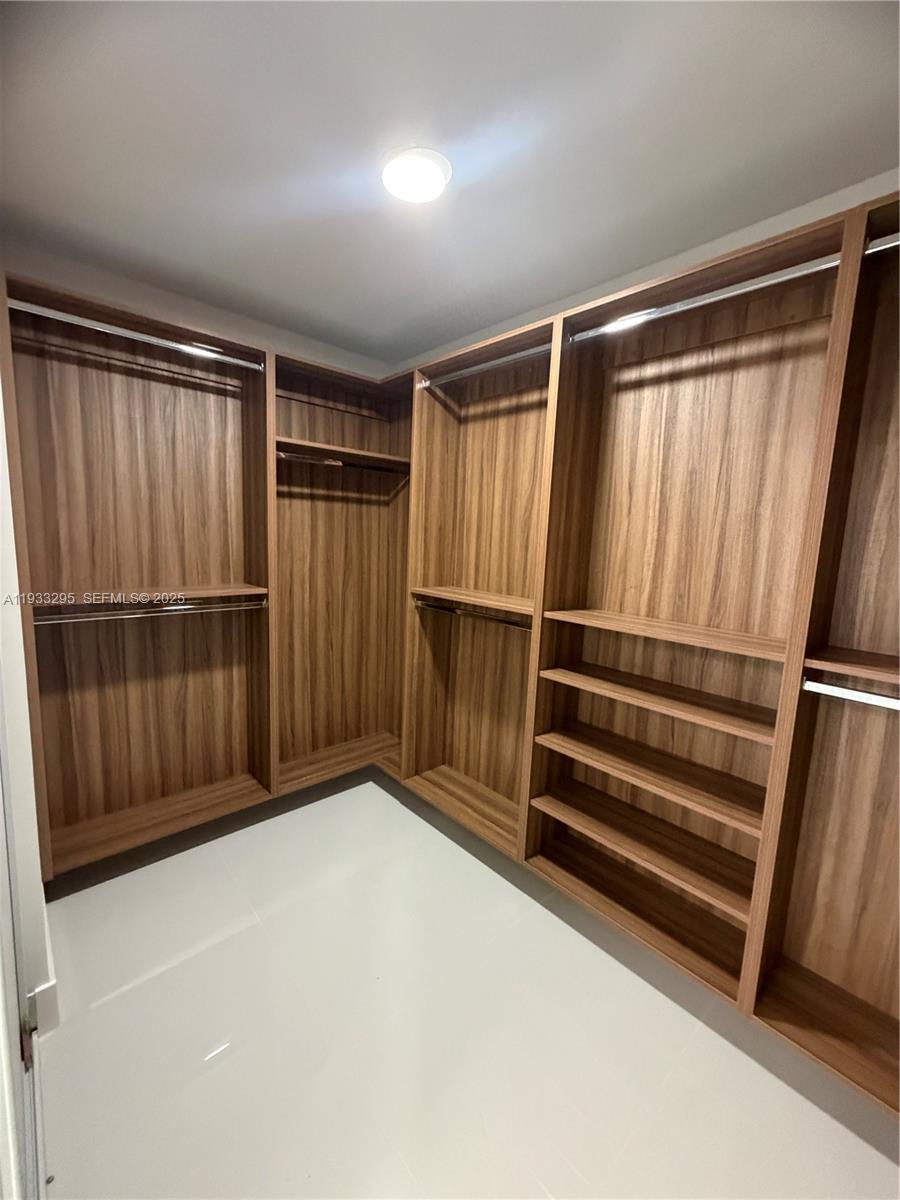 CYPRESS RUN - Residential