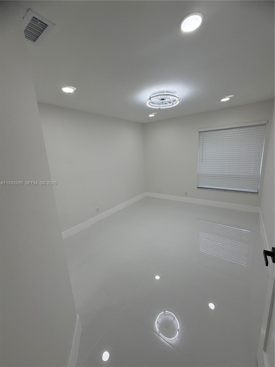 CYPRESS RUN - Residential