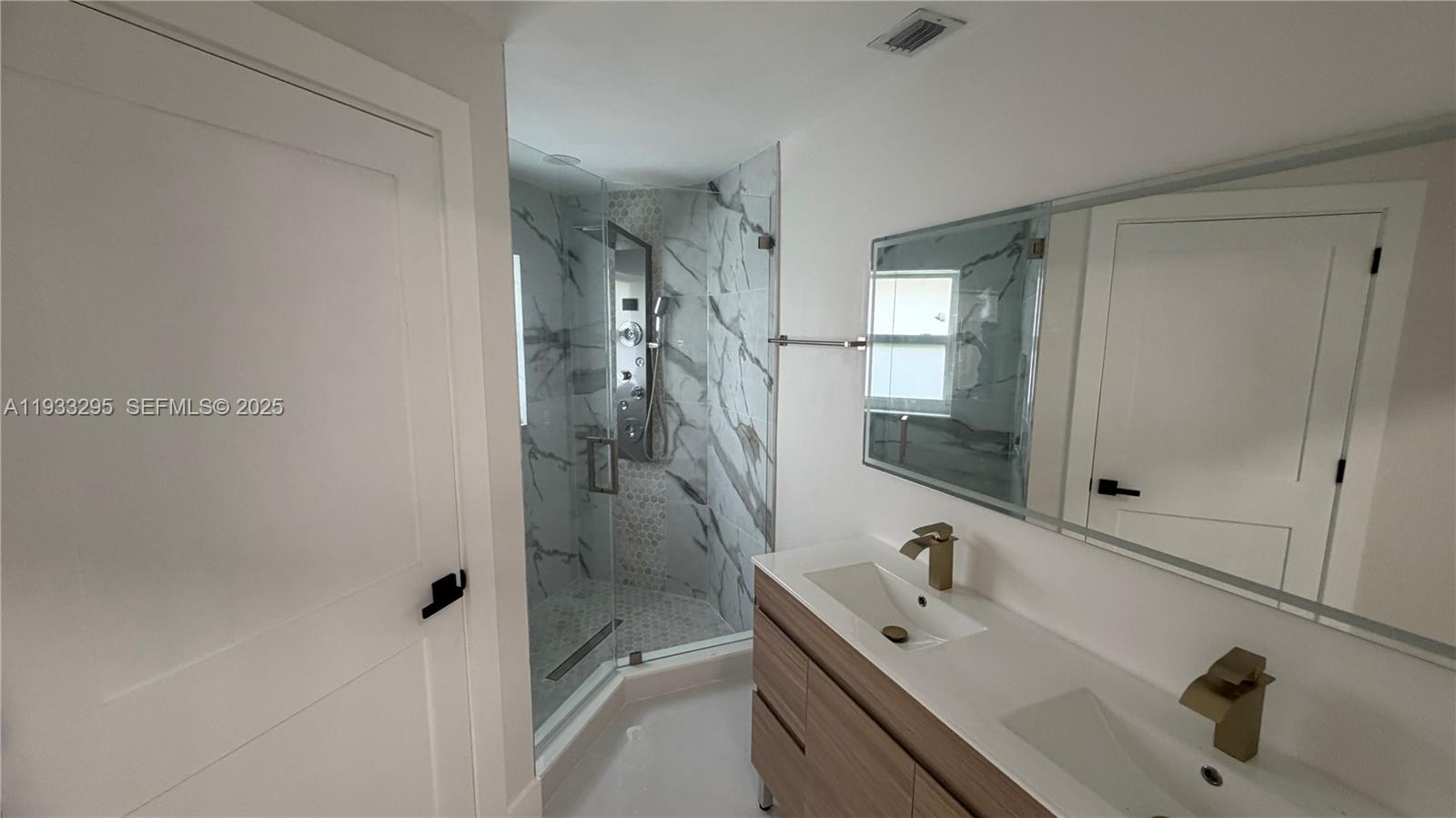 CYPRESS RUN - Residential