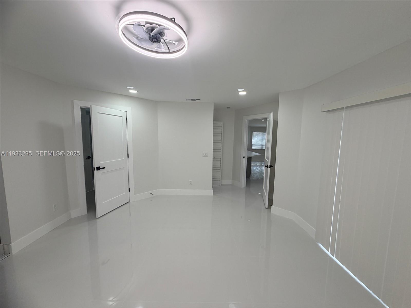 CYPRESS RUN - Residential