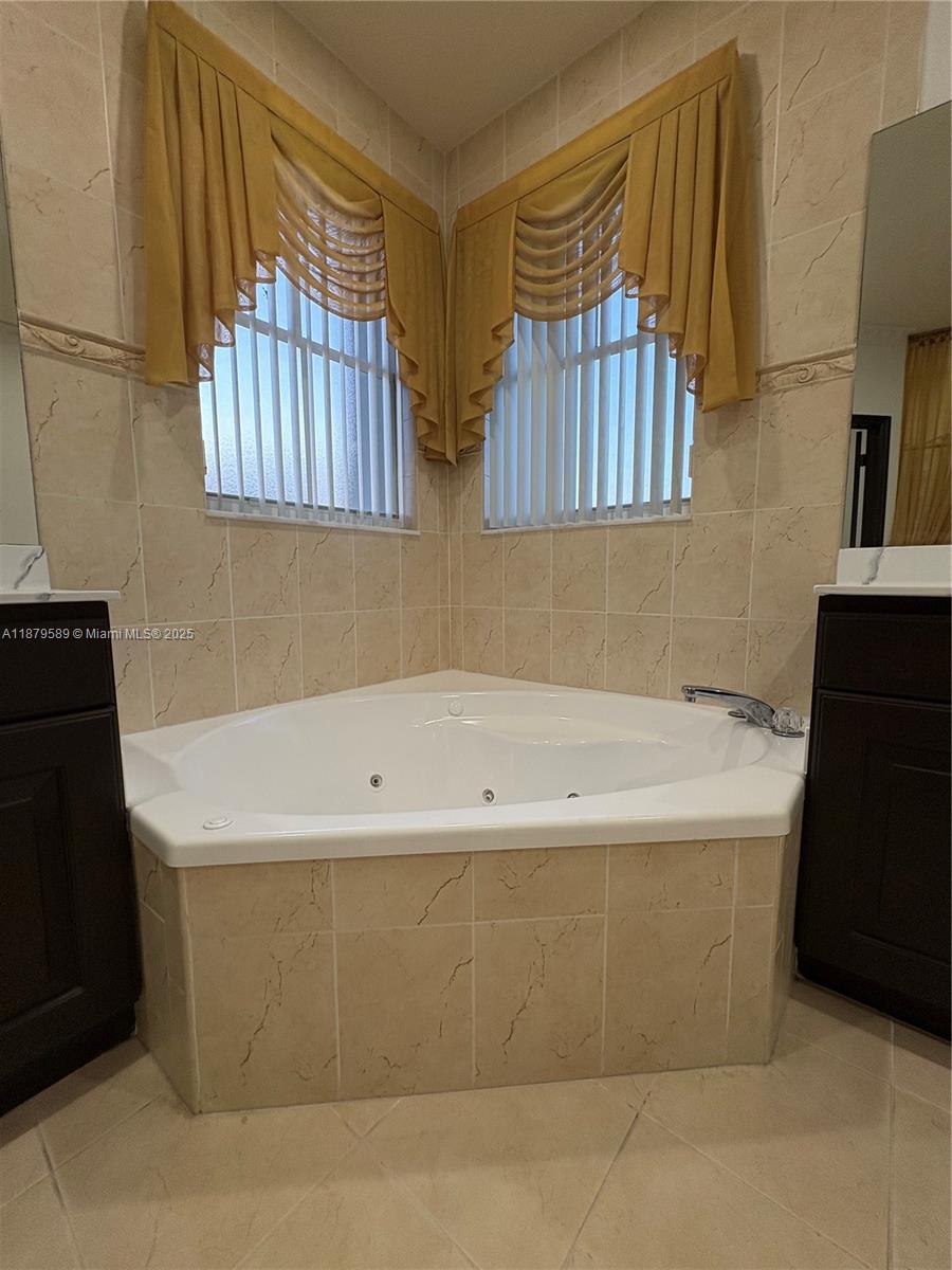 CENTURY GARDENS VILLAS - Residential Lease