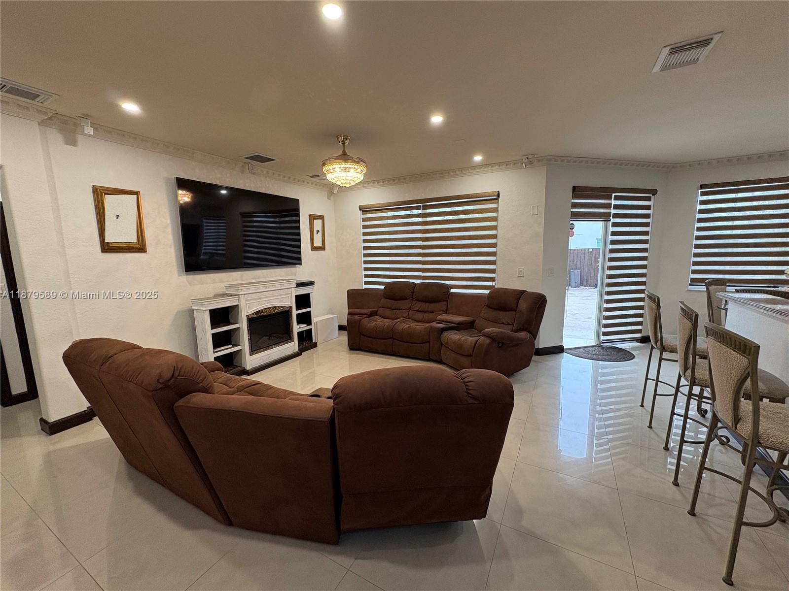 CENTURY GARDENS VILLAS - Residential Lease