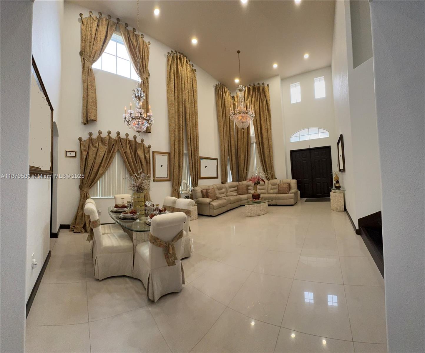 CENTURY GARDENS VILLAS - Residential Lease