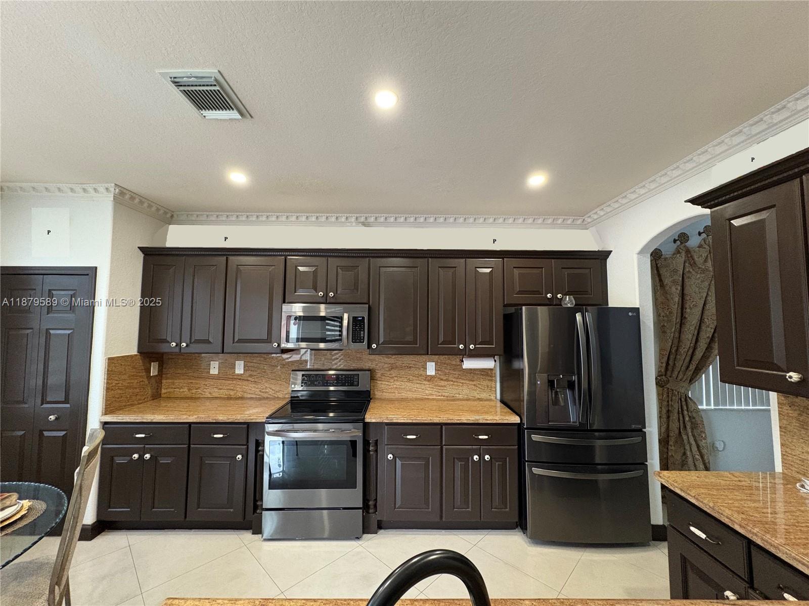 CENTURY GARDENS VILLAS - Residential Lease