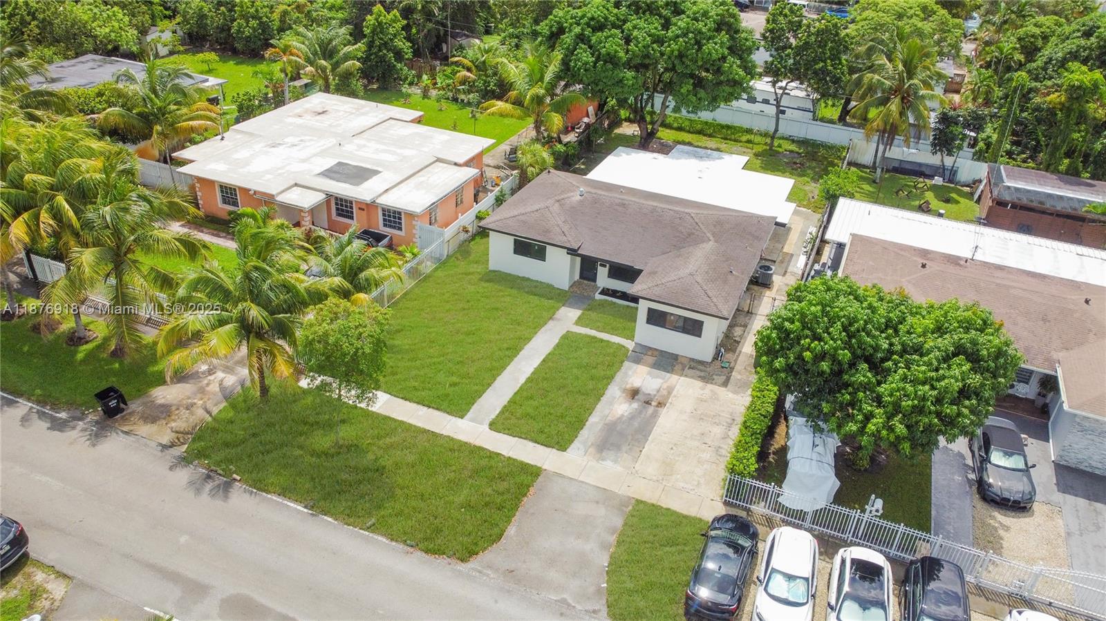 Fully Renovated 4/2 + 2 In-Law Quarters – Income Potential!
Welcome to this beautifully flipped North Miami home featuring a brand-new roof, new PVC plumbing, and impact windows & doors. The main residence offers 4 bedrooms and 2 bathrooms with an open modern layout, quartz kitchen countertops, stainless steel appliances, and stylish bathrooms. In addition, the property includes two separate in-law quarters, perfect for extended family or generating extra rental income. Large 8,100 sq ft lot with plenty of space for parking and outdoor living. No HOA. Centrally located near schools, shopping, and major highways. A true turnkey home with income potential
