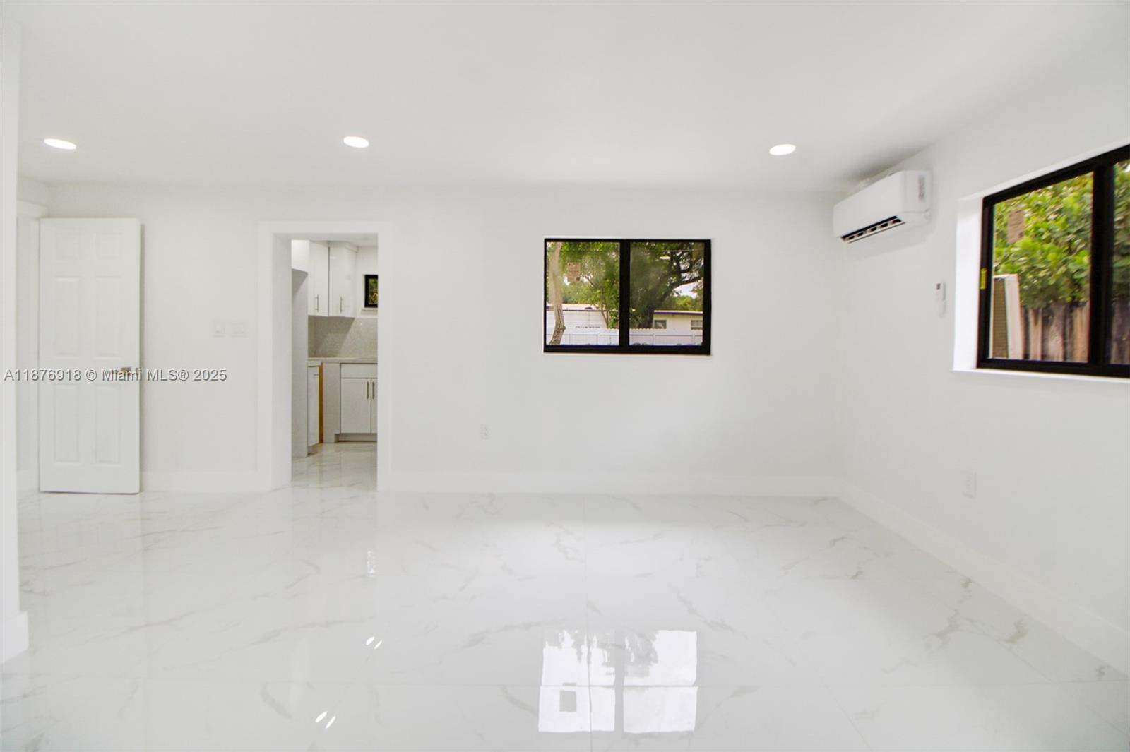 NORTH MIAMI HEIGHTS - Residential