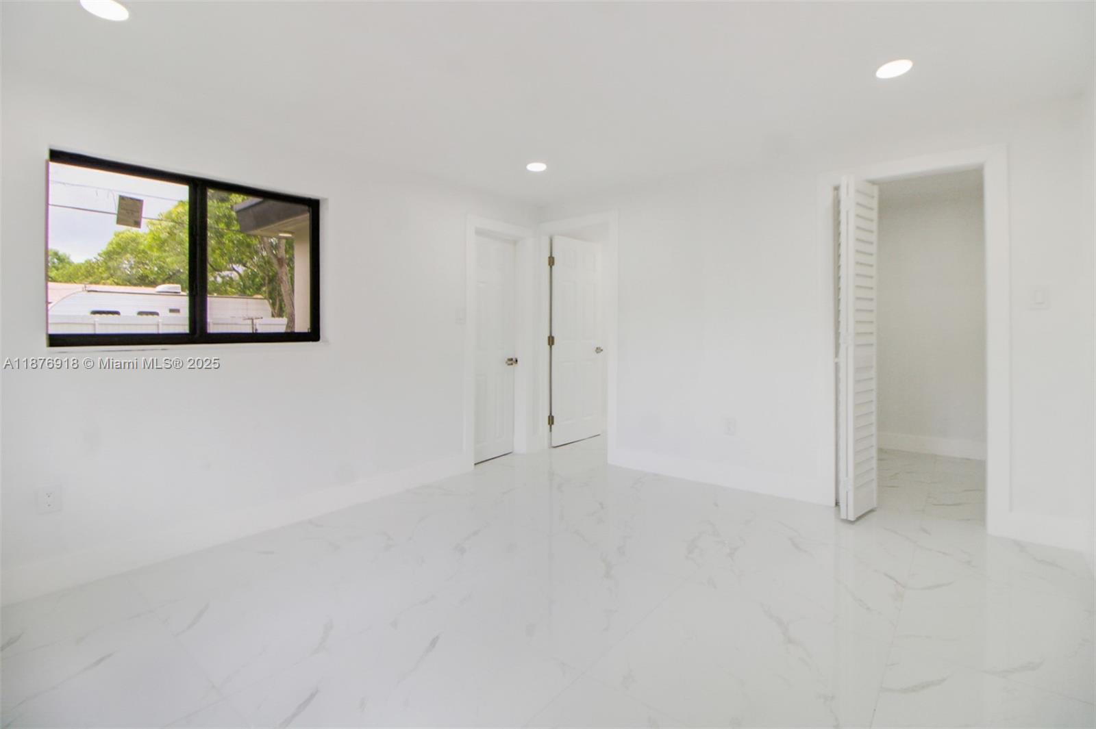 NORTH MIAMI HEIGHTS - Residential