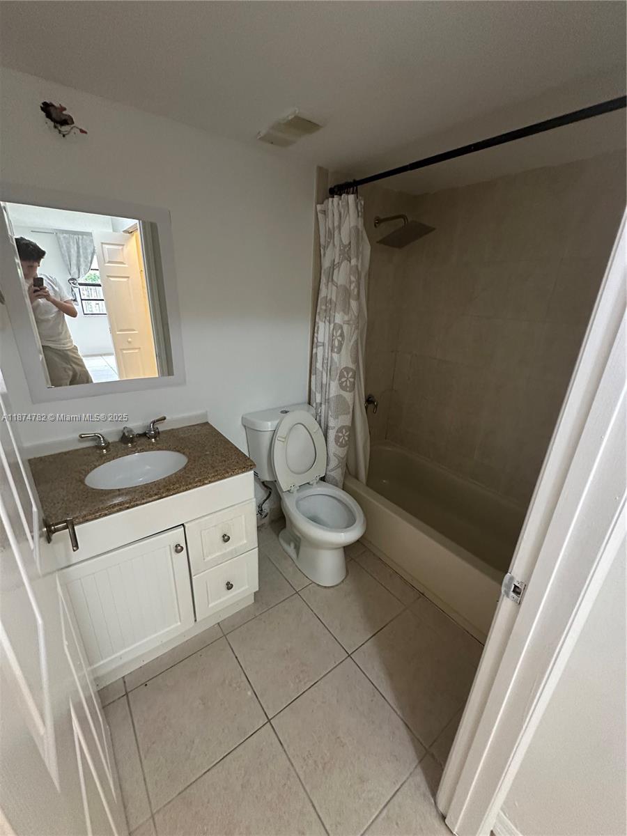 BLUE CORAL CONDO - Residential