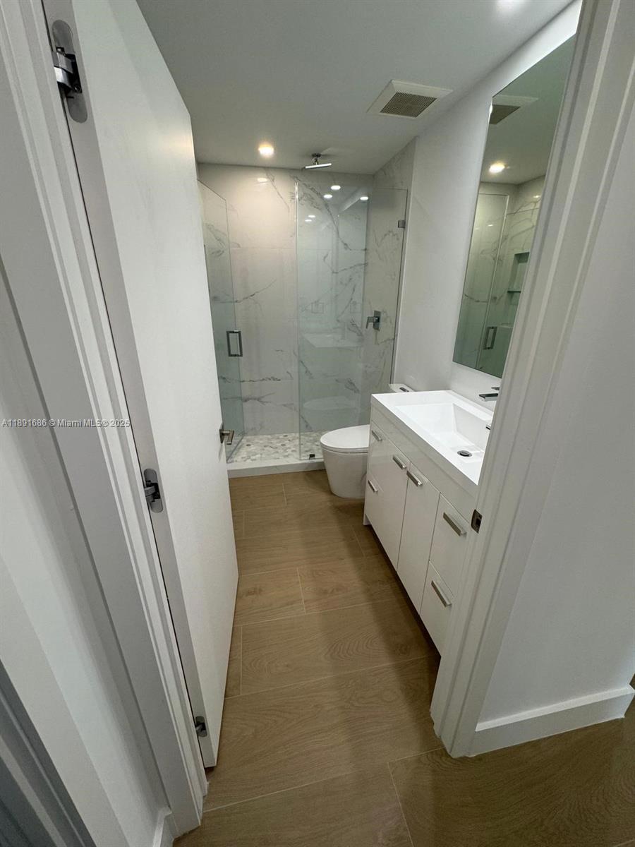 KEY COLONY NO 2 CONDO - Residential Lease