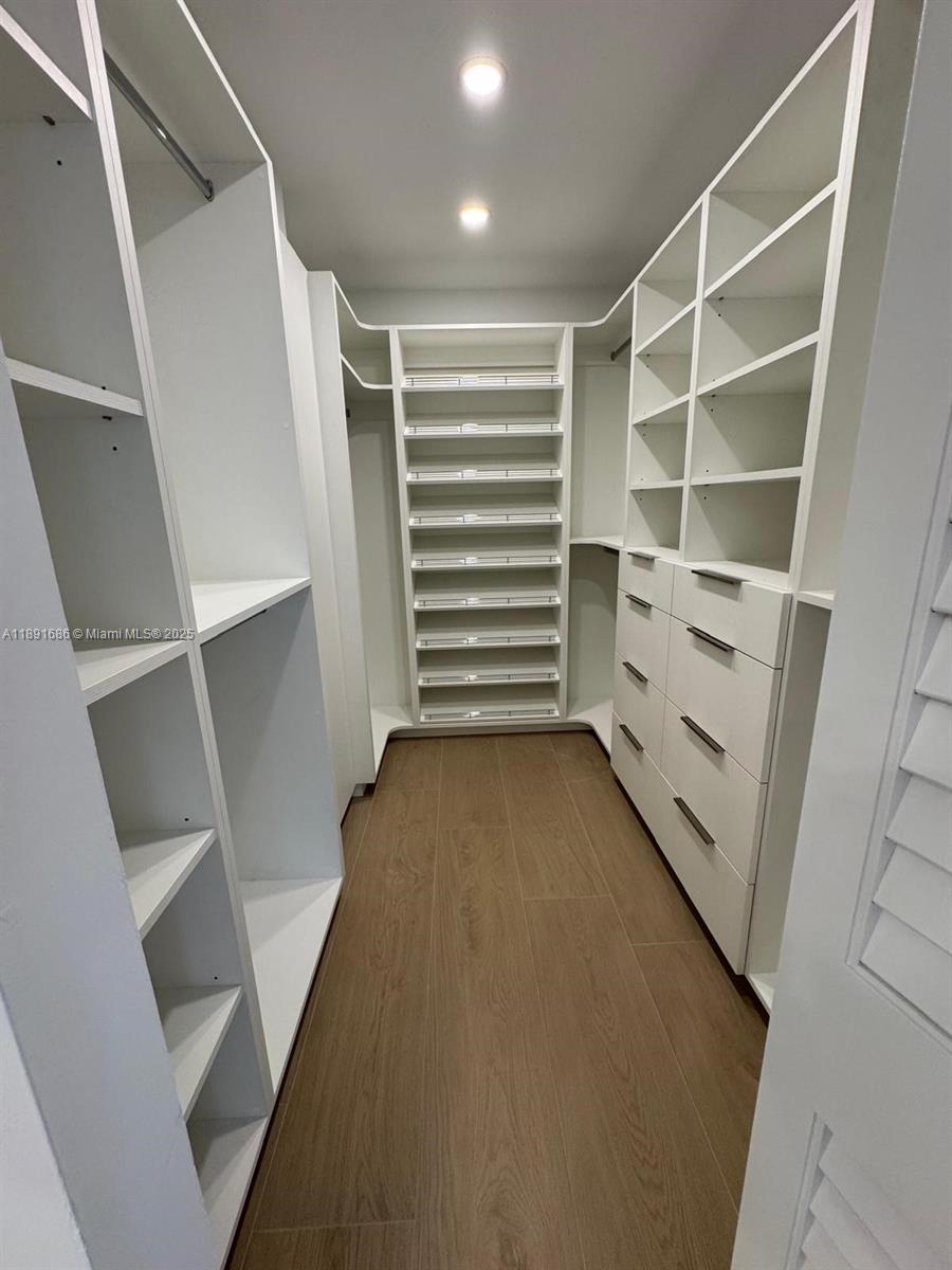 KEY COLONY NO 2 CONDO - Residential Lease