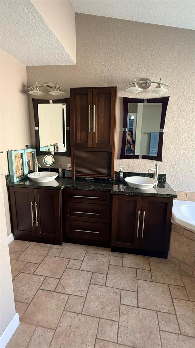 PEMBROKE FALLS PHASE 2 - Residential