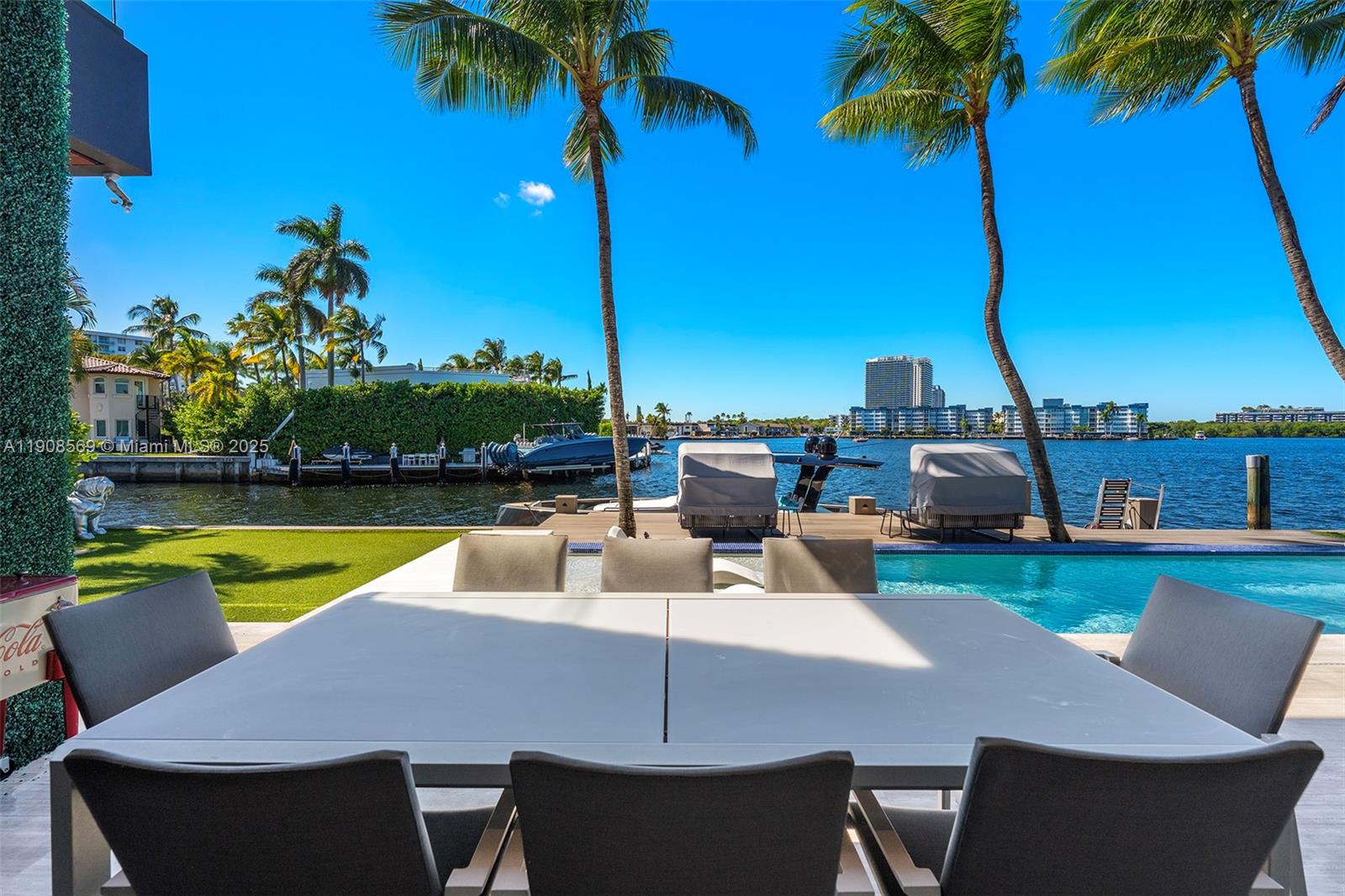 EASTERN SHORES - Residential