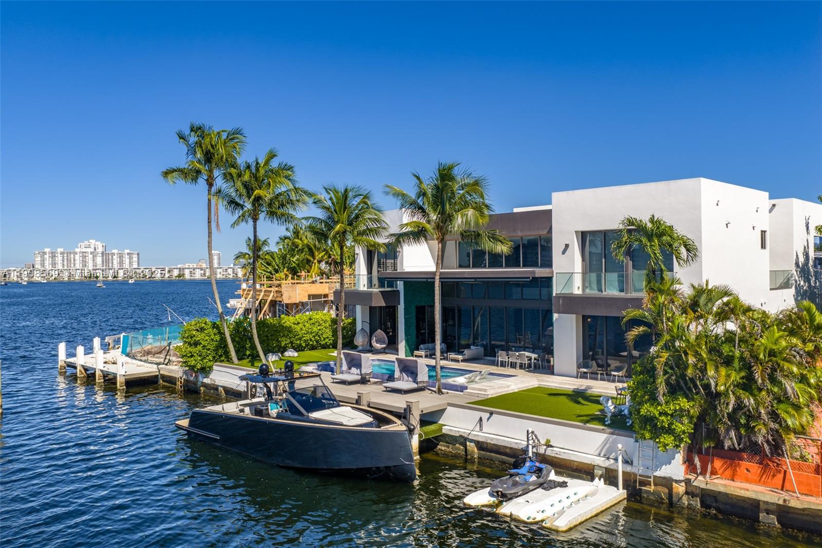 EASTERN SHORES - Residential