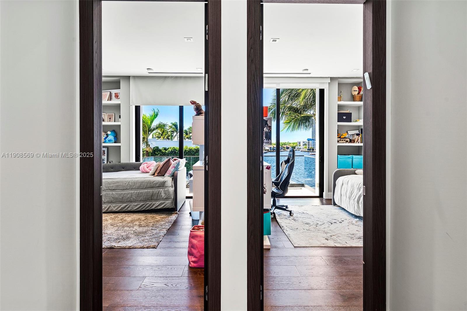 EASTERN SHORES - Residential