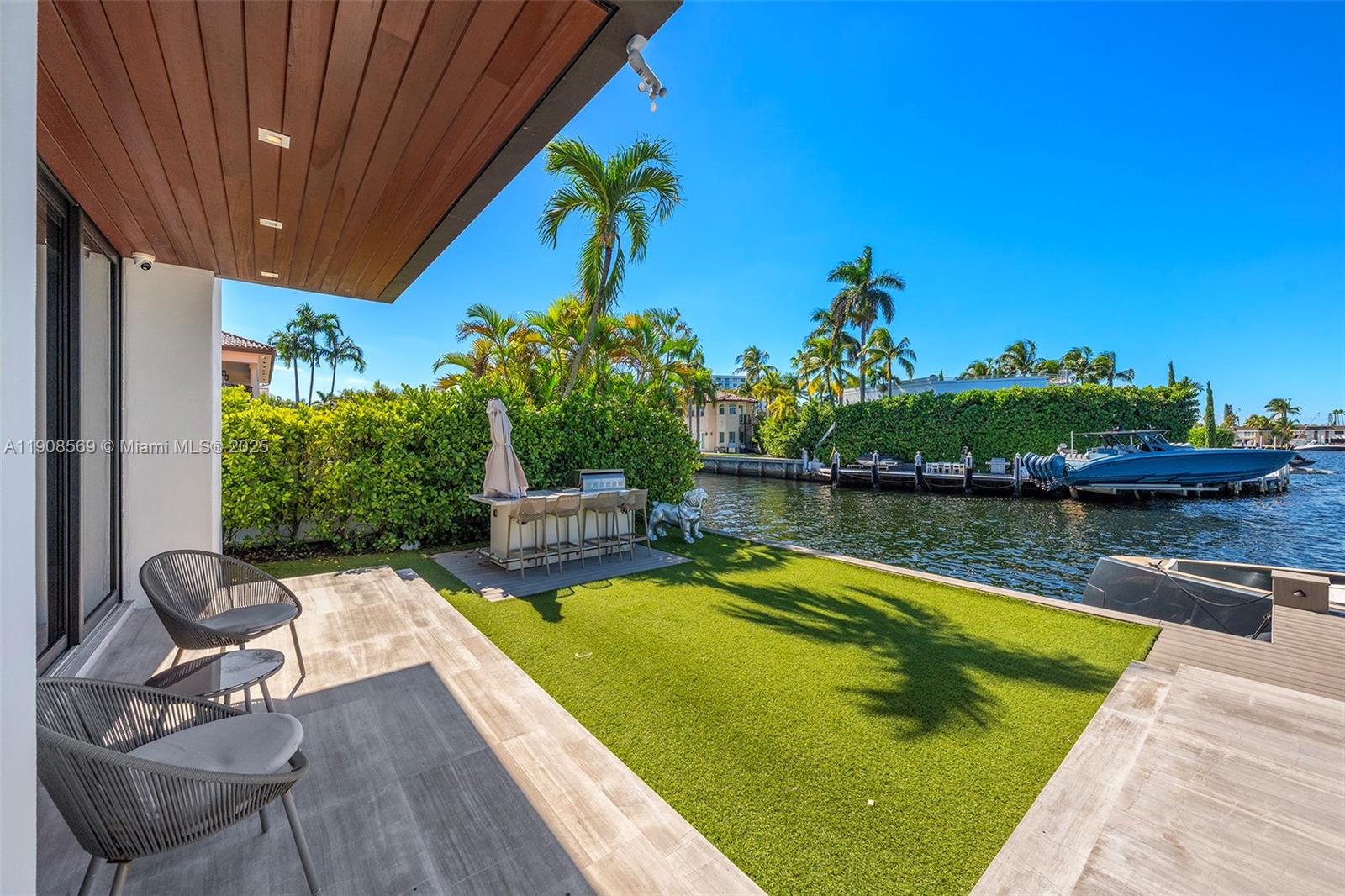 EASTERN SHORES - Residential