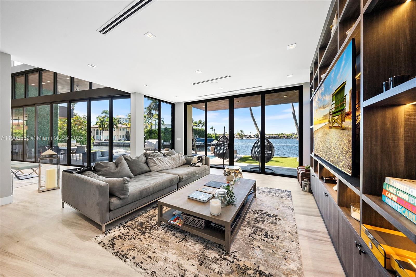 EASTERN SHORES - Residential