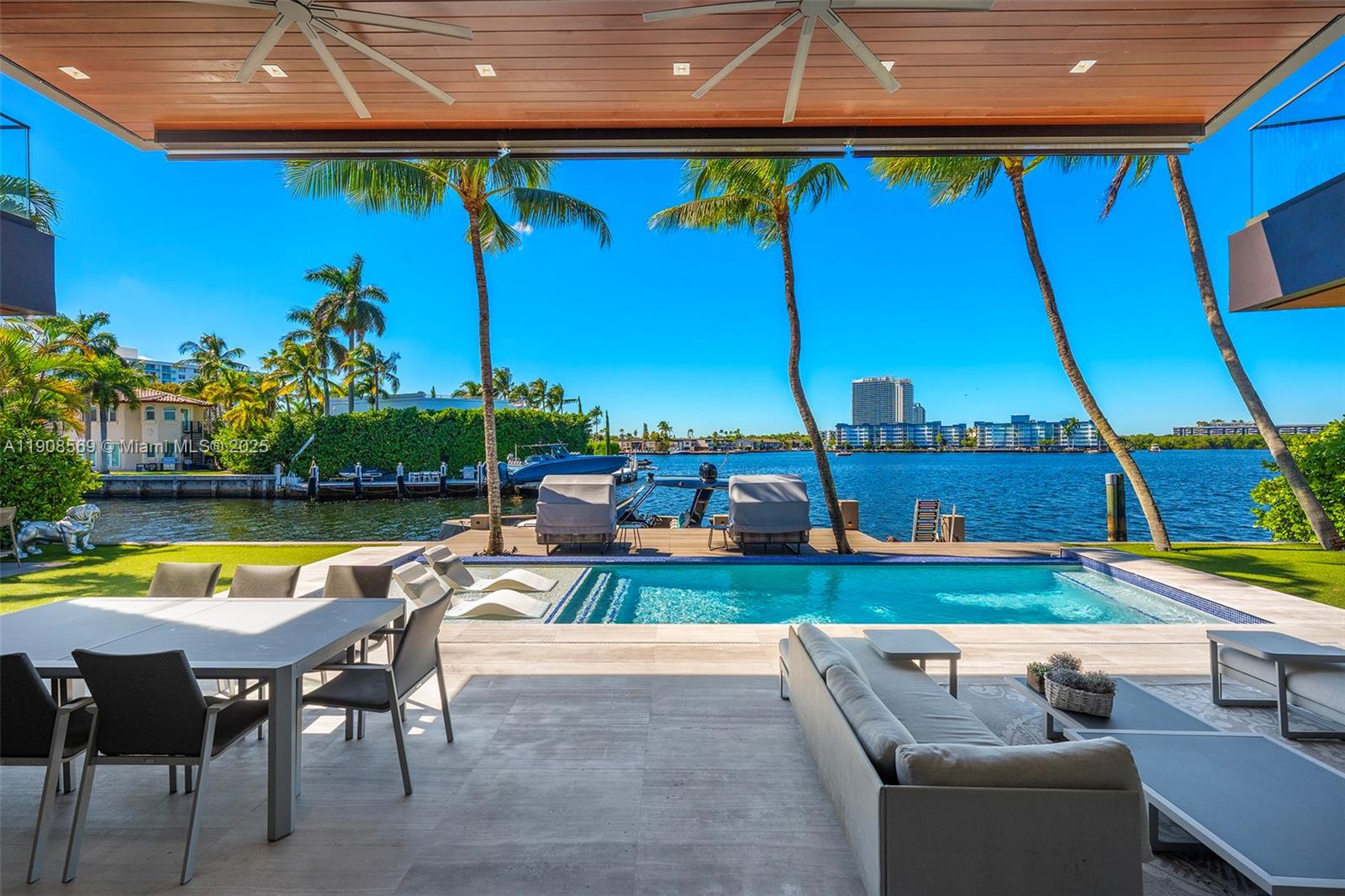 EASTERN SHORES - Residential