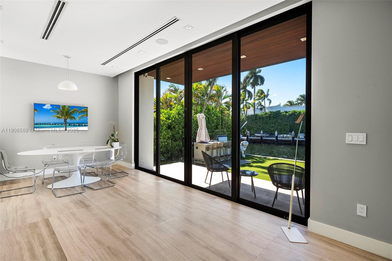 EASTERN SHORES - Residential