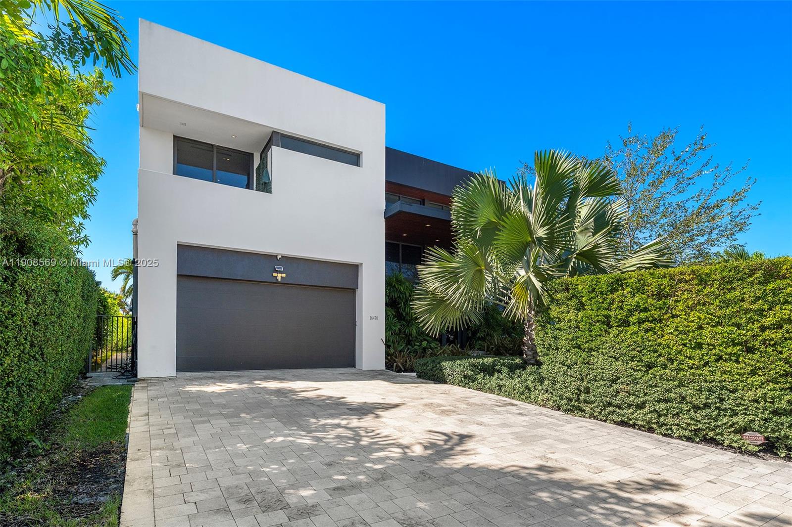 EASTERN SHORES - Residential