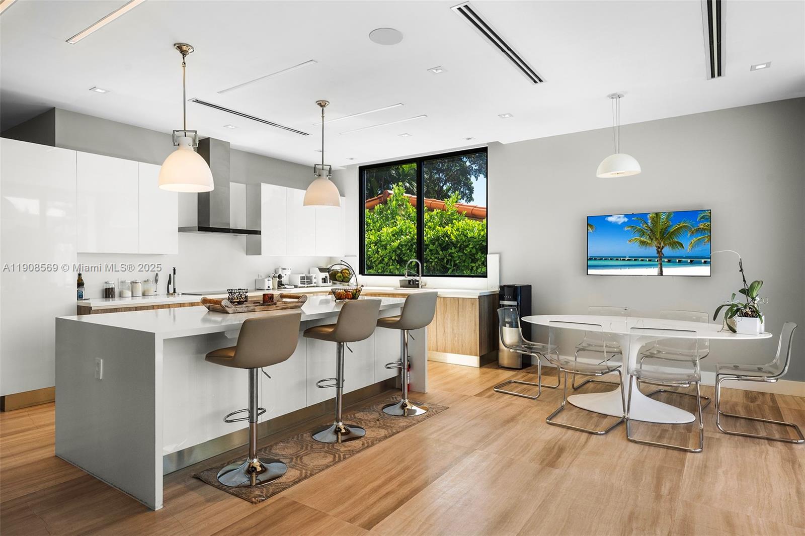 EASTERN SHORES - Residential