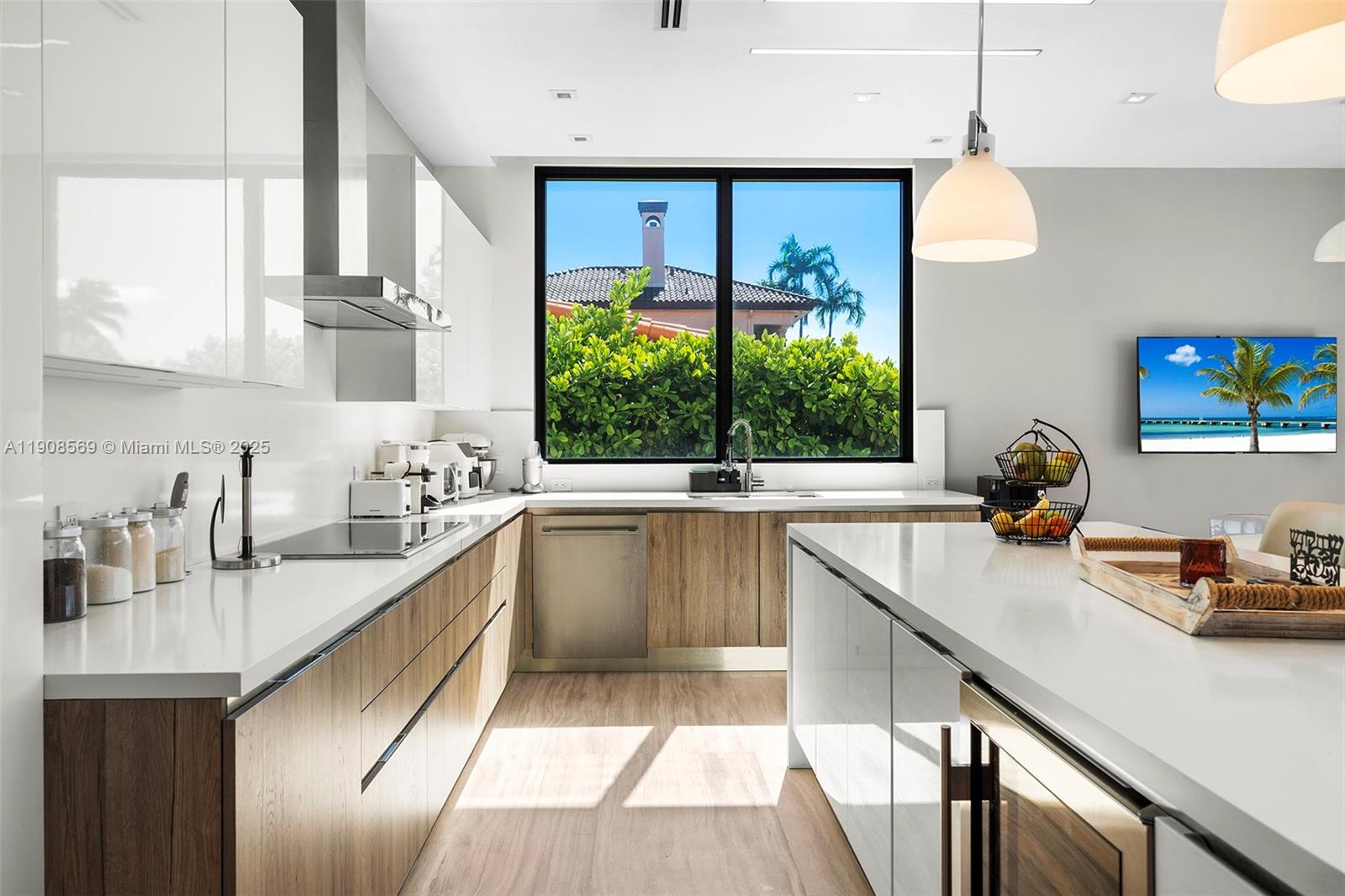 EASTERN SHORES - Residential