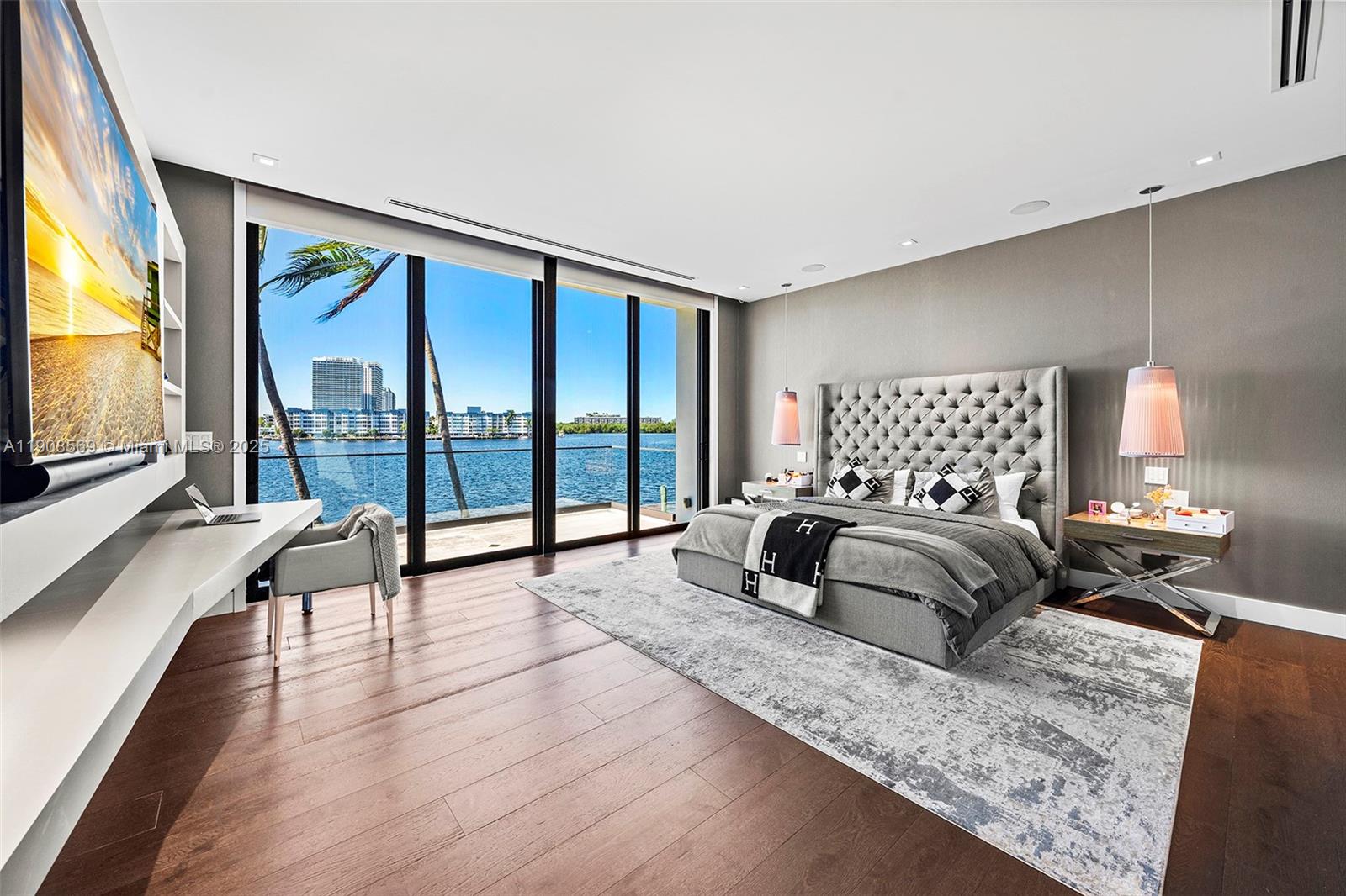 EASTERN SHORES - Residential