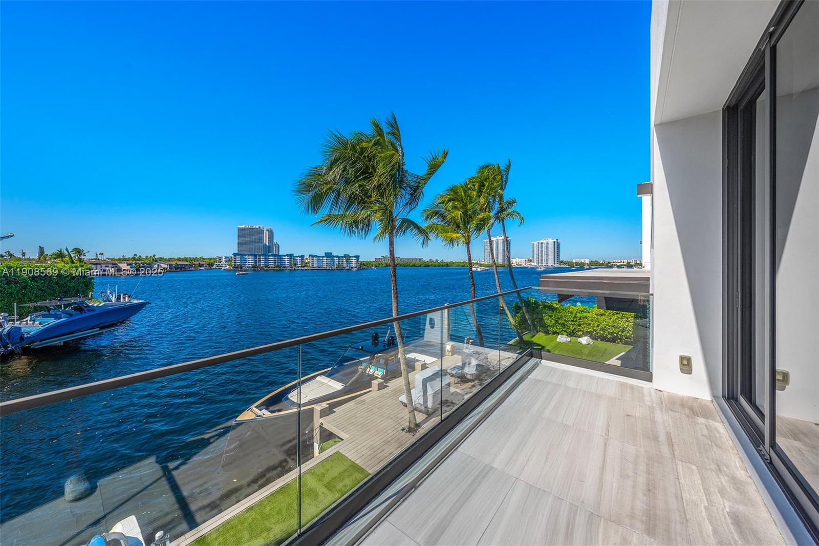 EASTERN SHORES - Residential