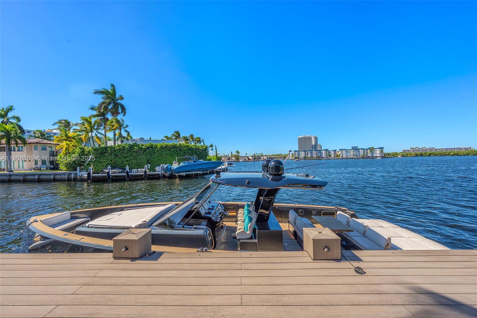 EASTERN SHORES - Residential