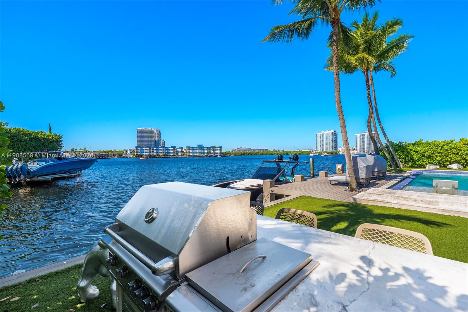 EASTERN SHORES - Residential