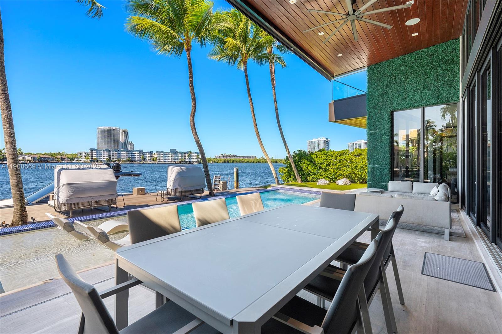 EASTERN SHORES - Residential