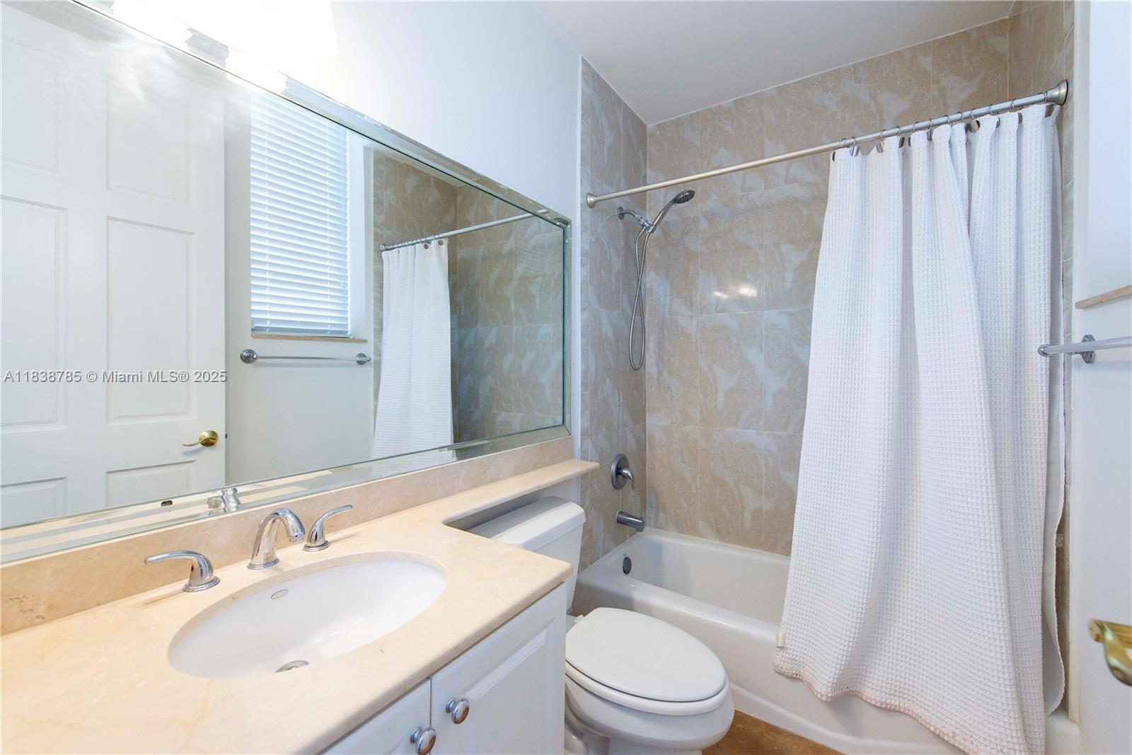 GABLES ON THE GREEN CONDO - Residential Lease