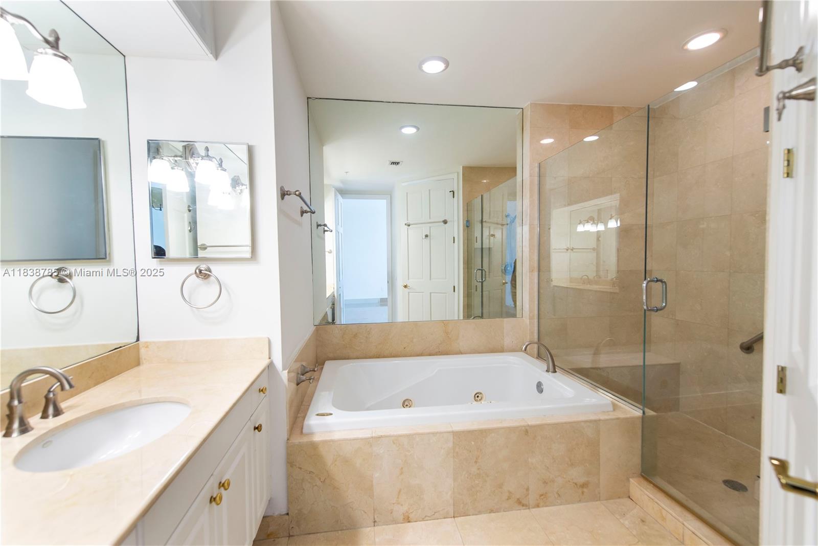 GABLES ON THE GREEN CONDO - Residential Lease