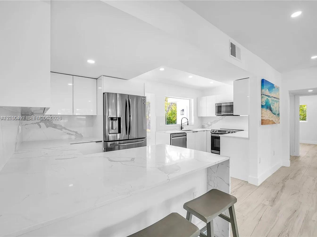 1905 Alamanda Dr