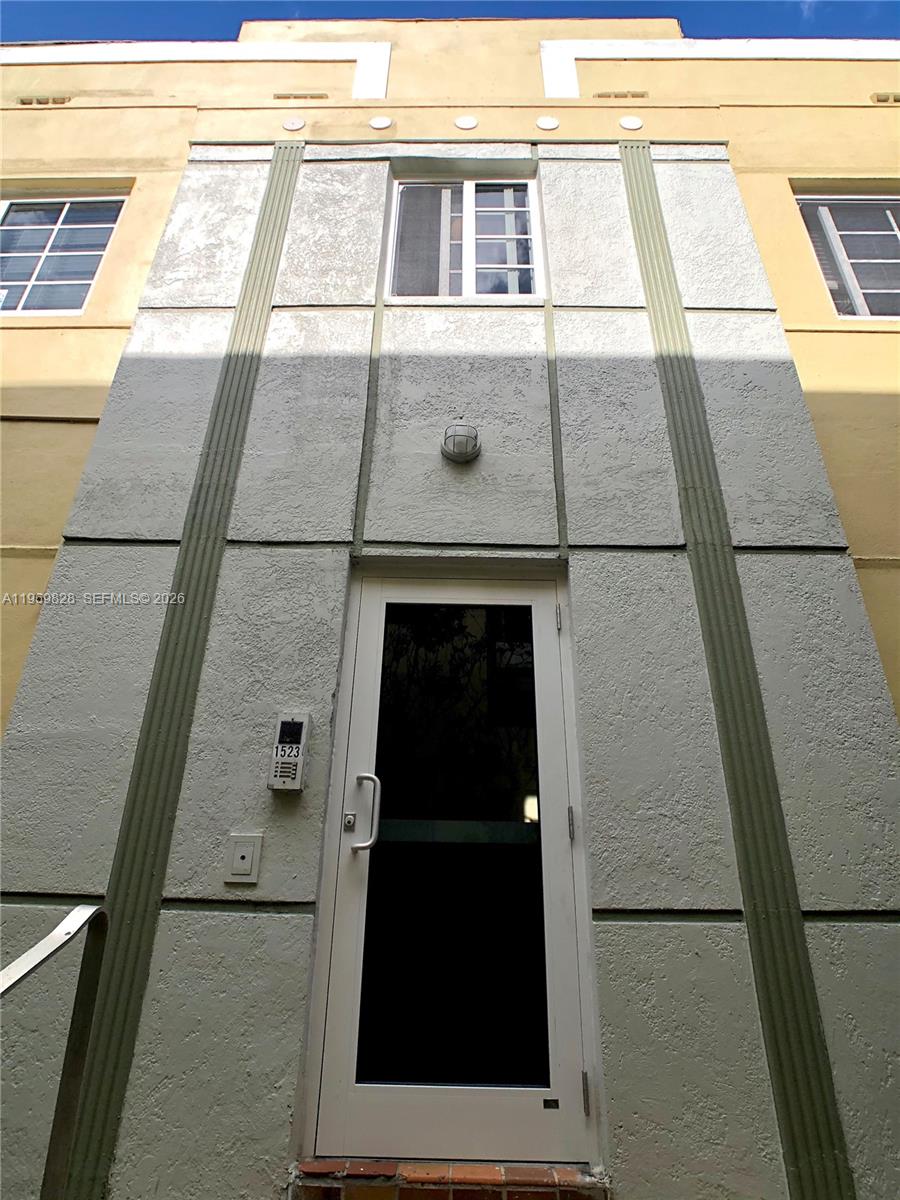 LINCOLN SUB - Residential Lease